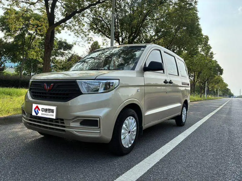 Wuling Hongguang V 2019 1.5L basic model National VI LAR