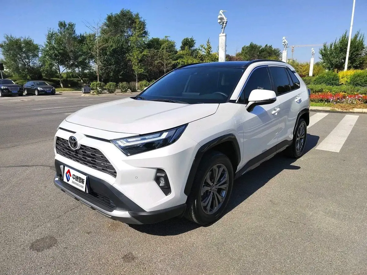 RAV4 Rongfang 2024 2.0L CVT 2WD Fashion Plus Edition