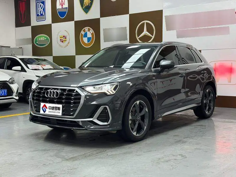 Audi Q3 2022 35 TFSI Stylish and Dynamic
