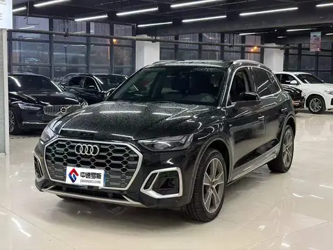 Audi Q5L 2022 40T Luxury Elegant Модель