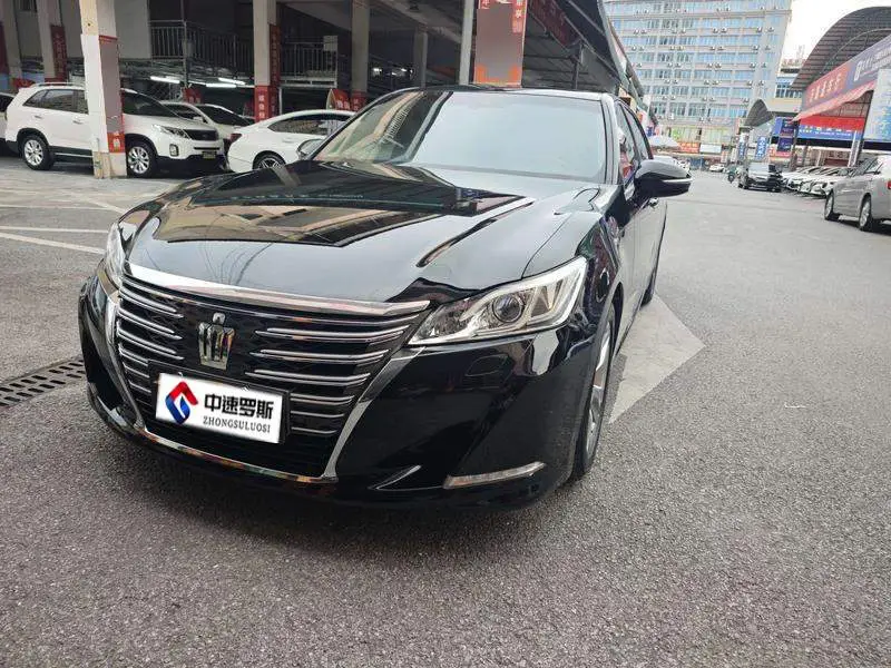 crown 2015 2.5L Fashion Limited Edition