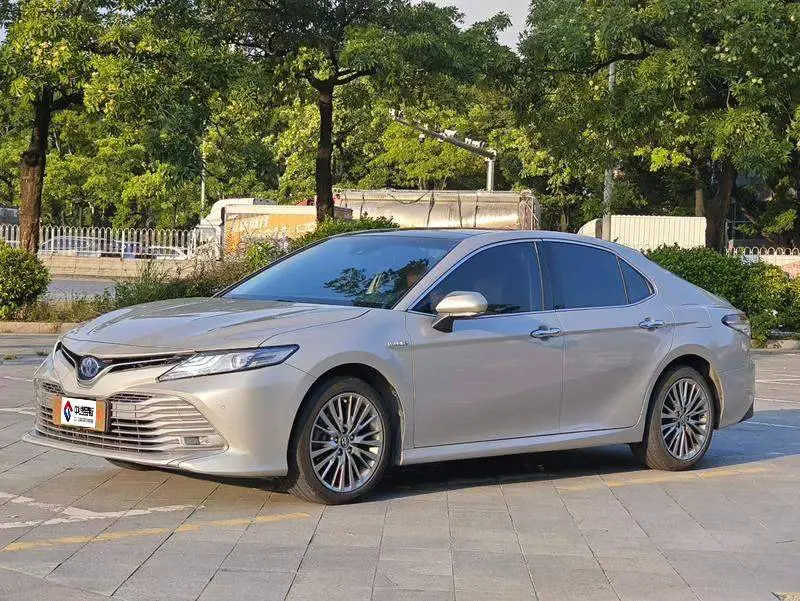 Camry 2019 2.5G Deluxe Edition National VI