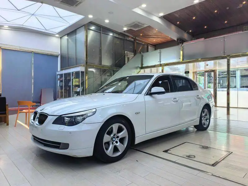 BMW 5 Series 2010 523Li Luxury Model
