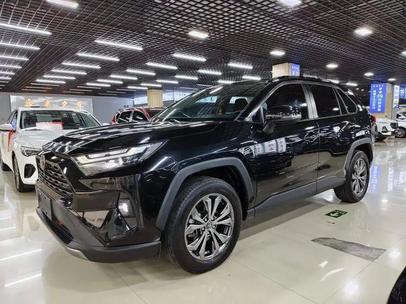 RAV4 Rongfang 2023 2.0L CVT 2WD Fashion Plus Edition