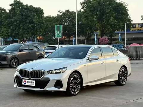 BMW 5 Dòng xe 2025 525Li M Sport Package