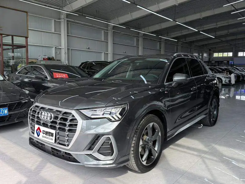 Audi Q3 2022 35 TFSI Stylish and Dynamic