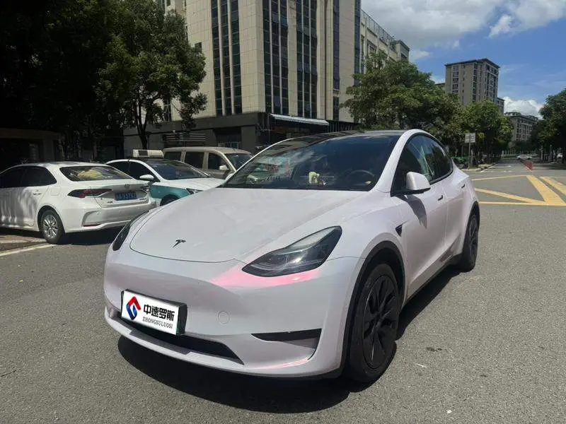 Mẫu Y 2023 rear-wheel drive version
