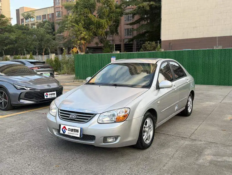 Cerato 2012 1.6L MT GLS