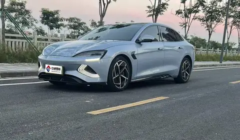 seal 2022 700km long-range rear-wheel drive version