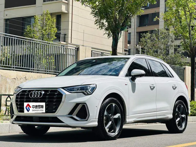 Audi Q3 2021 35 TFSI Stylish and Dynamic
