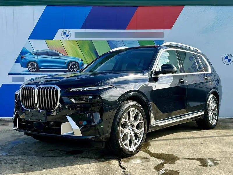 BMW X7 2023 xDrive40i Leading Luxury Package