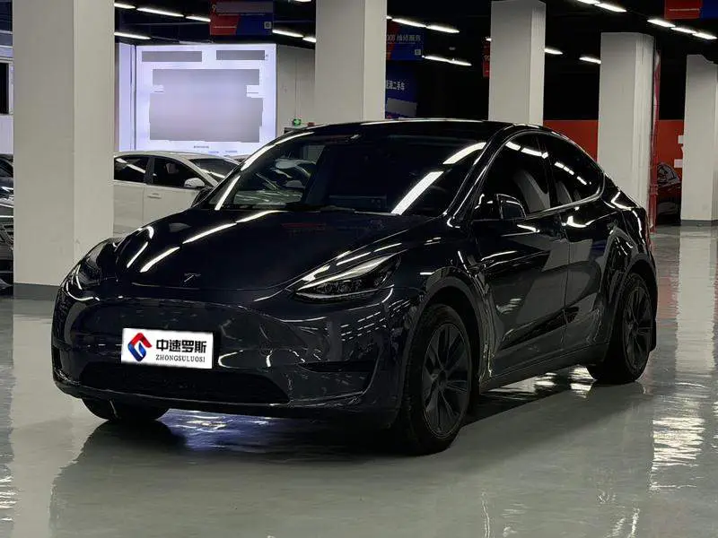 الطراز Y 2024 rear-wheel drive version