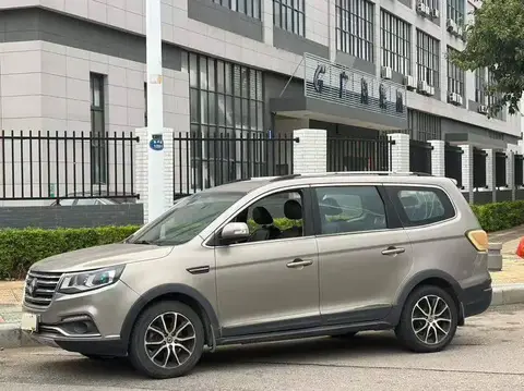 Fengxing SX6 2016 1.6L Manual Luxury Model