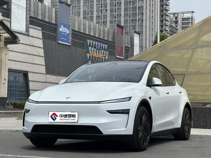 Model Y 2025 rear-wheel drive version