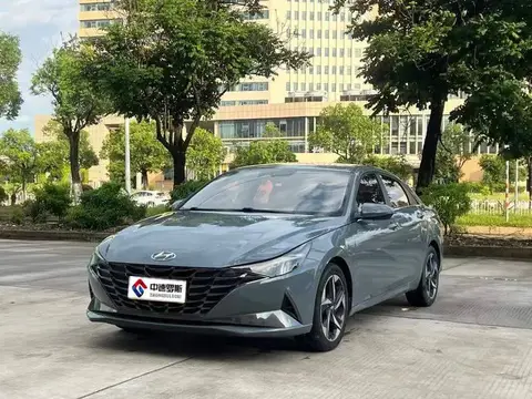 Elantra 2021 1.5L CVT LUX Premium Edition