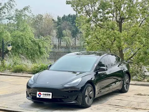 الطراز 3 2022 rear-wheel drive version