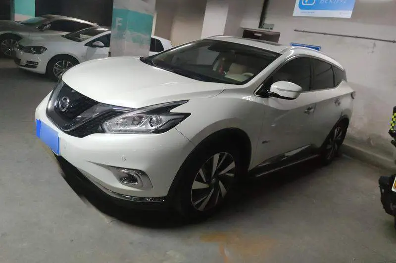 Loulan 2017 2.5 S/C HEV XL 4WD Hybrid Premium Edition