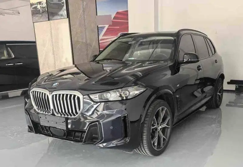 BMW X5 2023 xระบบขับเคลื่อน 30Li Premium M Sport Night Edition