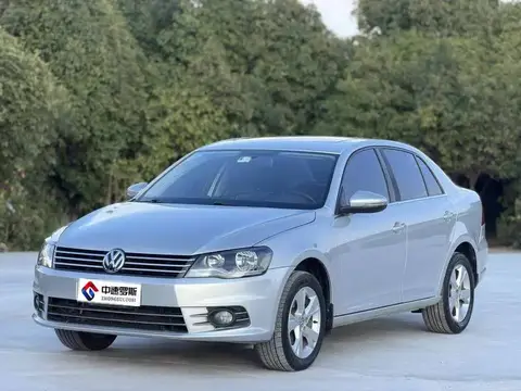 Bora 2015 Value Edition 1.6L Manual Fashion Modelo