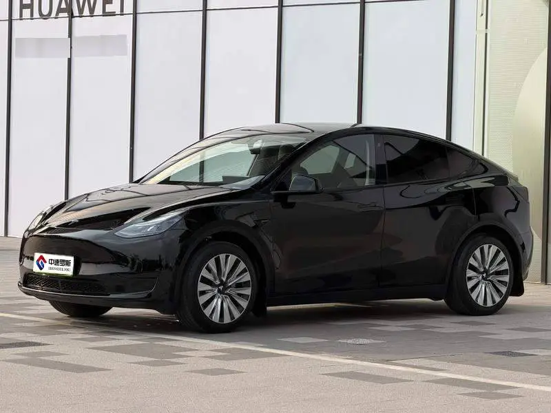 Модель Y 2023 rear-wheel drive version