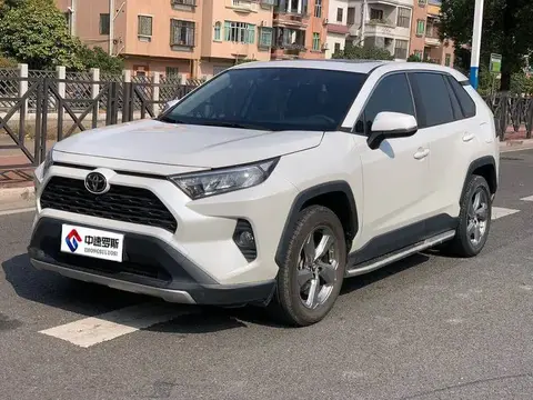 RAV4 Rongfang 2022 2.0L CVT 2WD Fashion Edition