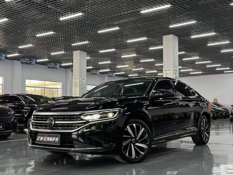 Passat 2023 330TSI Premium Edition