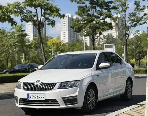 Octavia 2017 1.6L Automatic Innovation Edition