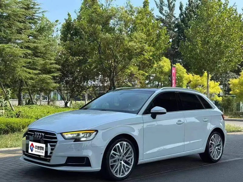 Audi A3 2018 30th Anniversary Sportback 35 TFSI Fashion Edition