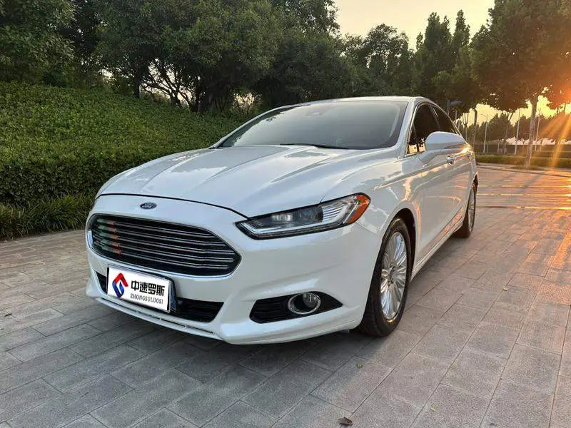 Mondeo 2013 2.0L GTDi200 Fashion Model