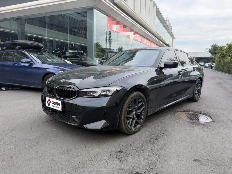BMW 3 ซีรีส์ 2025 330Li M Sport Night Edition