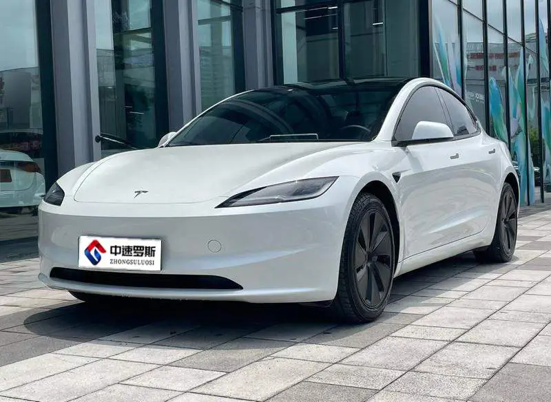 Model 3 2025 rear-wheel drive version