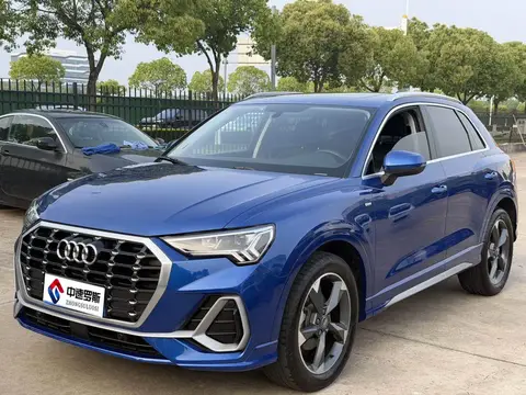 Audi Q3 2020 35 TFSI Stylish and Dynamic