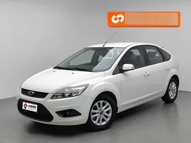 Fox 2013 Hatchback Classic 1.8L Manual Basic Model