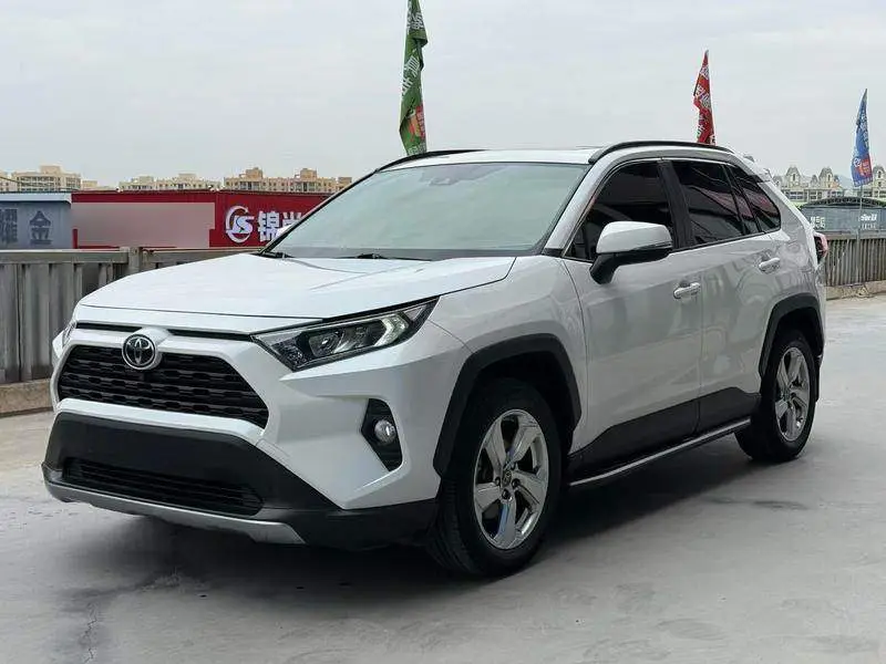 RAV4 Rongfang 2020 2.0L CVT 4WD Fashion PLUS Edition