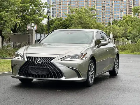 Lexus ES 2022 200 Excellence Edition