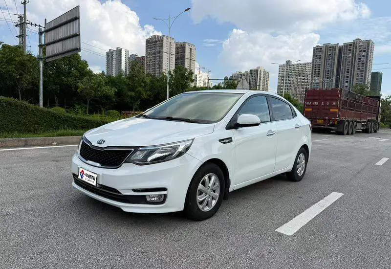 Kia K2 2015 Sedan 1.4L AT GLS