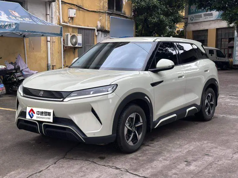 YuanUP 2024 401KM Leading Model