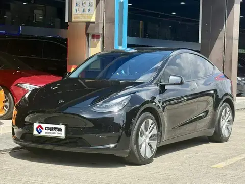 الطراز Y 2022 facelifted rear-wheel drive version