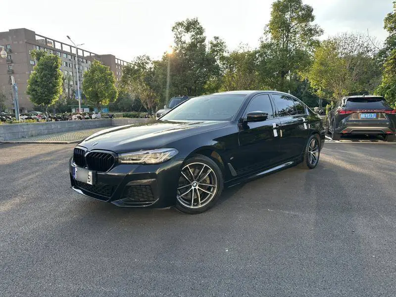 BMW 5 Series 2022 525Li M Sport Package