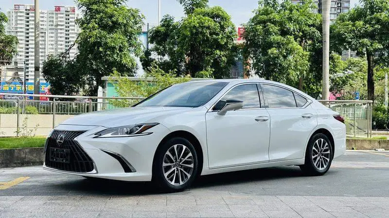 Lexus ES 2022 260 Excellence Edition