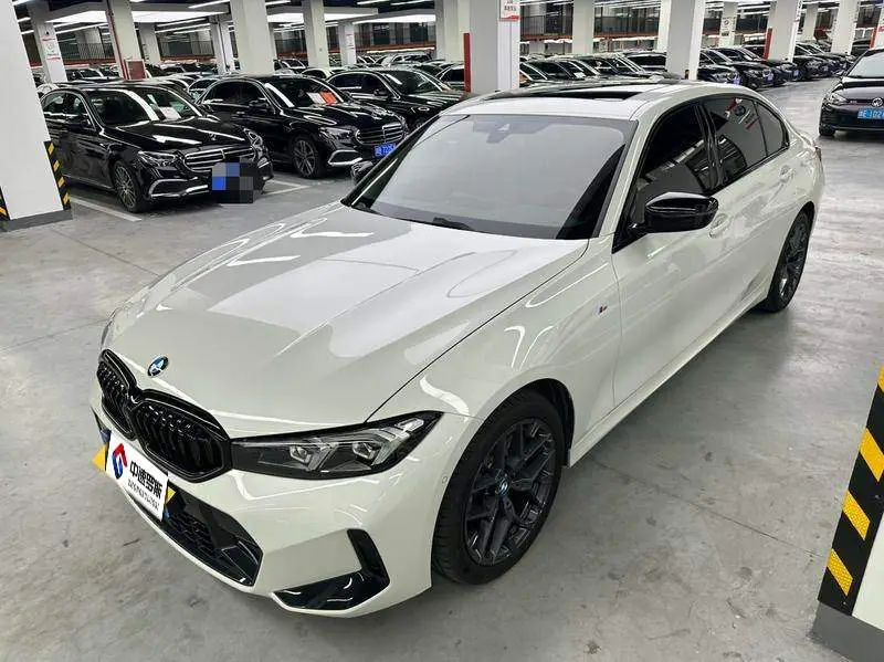 BMW 3 Series 2025 330Li M Sport Night Edition