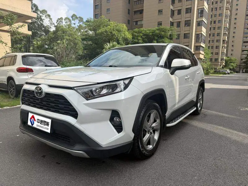 RAV4 Rongfang 2022 2.0L CVT 2WD Fashion Plus Edition