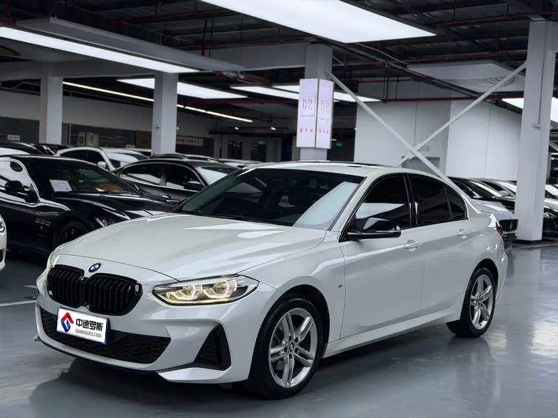 BMW 1 Series 2021 facelift 120i M Sport Night Edition