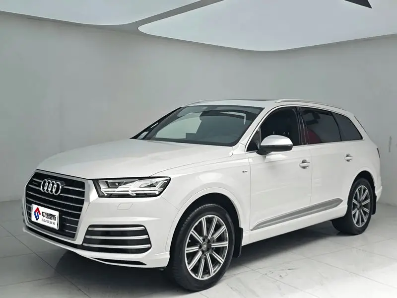 Audi Q7 2016 45 TFSI S line sports model