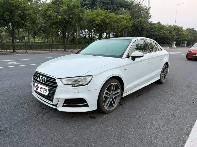 Audi A3 2019 Limousine 40 TFSI Sports National V