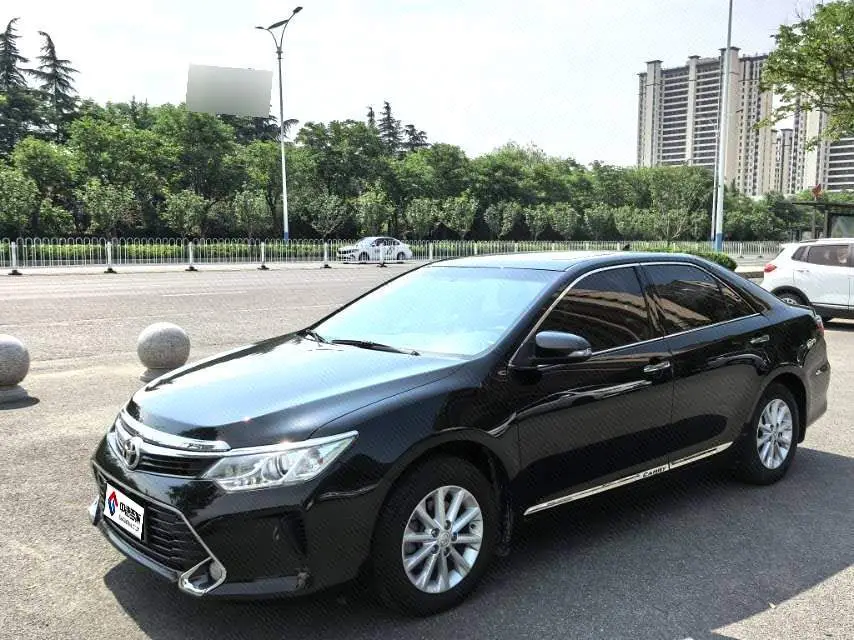 Camry 2016 2.0G 10th Anniversary Leading Edition