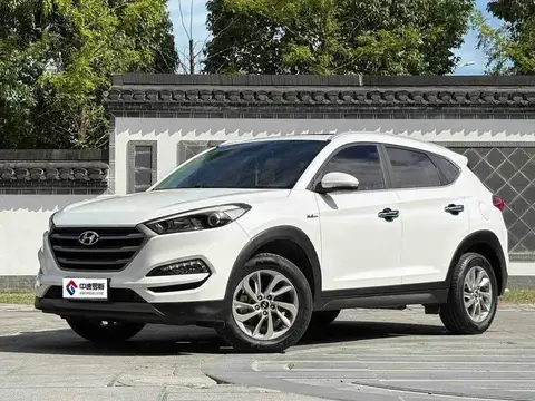 Tucson 2015 1.6T dual-clutch two-wheel drive intelligent model
