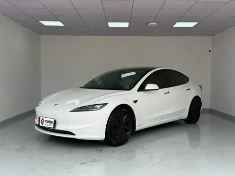 รุ่น 3 2023 rear-wheel drive version