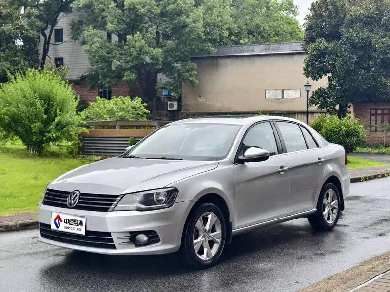 Bora 2014 1.6L Automatic Comfort