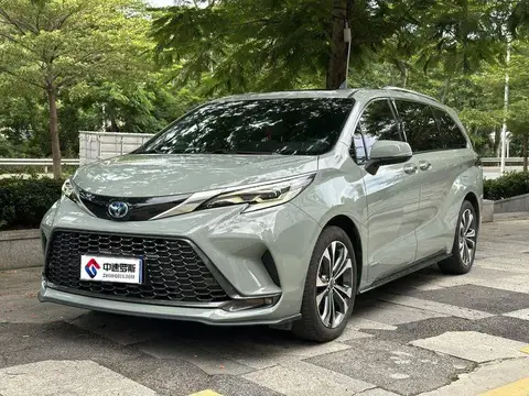Grevia 2022 2.5L Hybrid Premium Edition